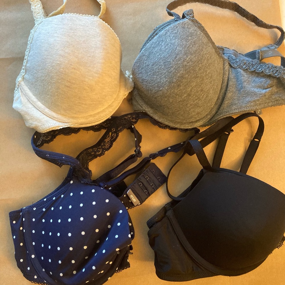 4 American Eagle Aerie bras SOLD